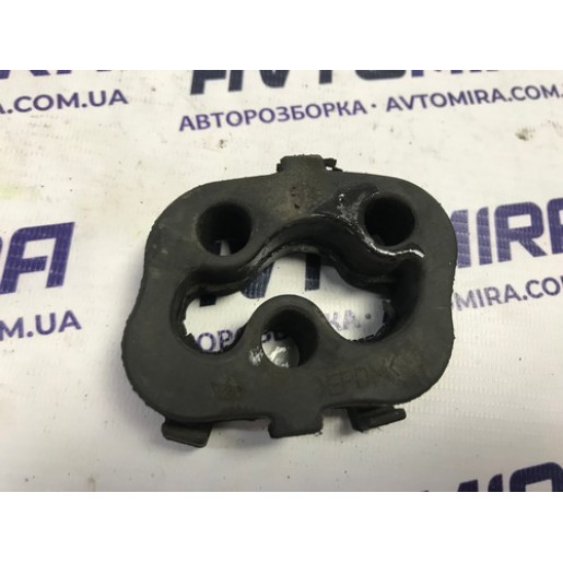 Кронштейн глушителя Opel Corsa D 2006-2014 55703877